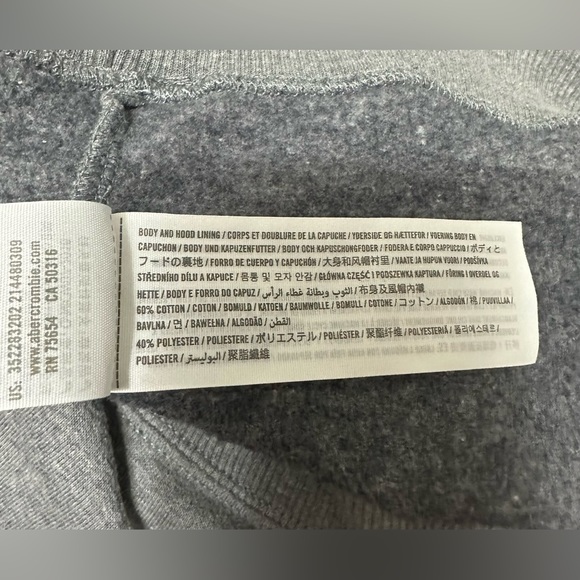 Hollister Oversized Hoodie - Picture 4 of 4